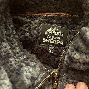 Alpine Sherpa fleece (XL), in good condition